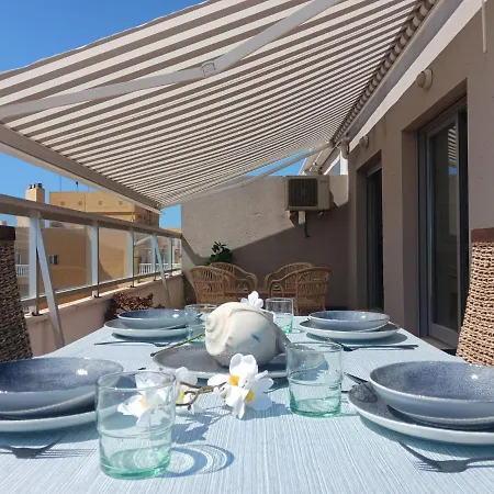 Apartment Precioso Atico Frente Al Mar Reformado 2025